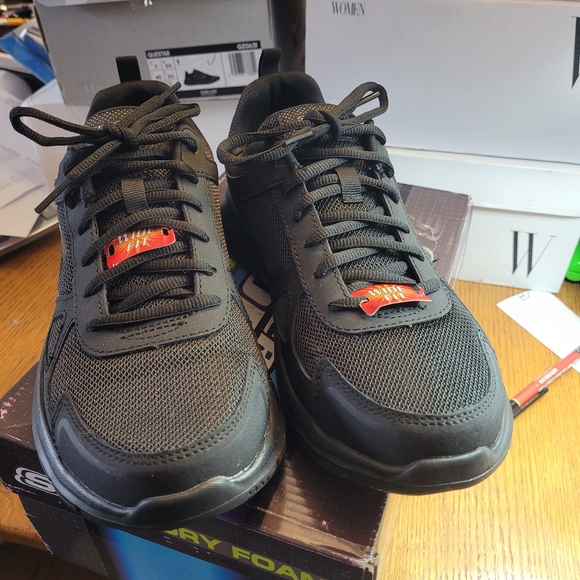 Man's wide Sketchers - Picture 7 of 10